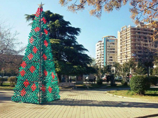 Fake Christmas Tree By A Group Of Citizens In Elbasan Snupdesign
